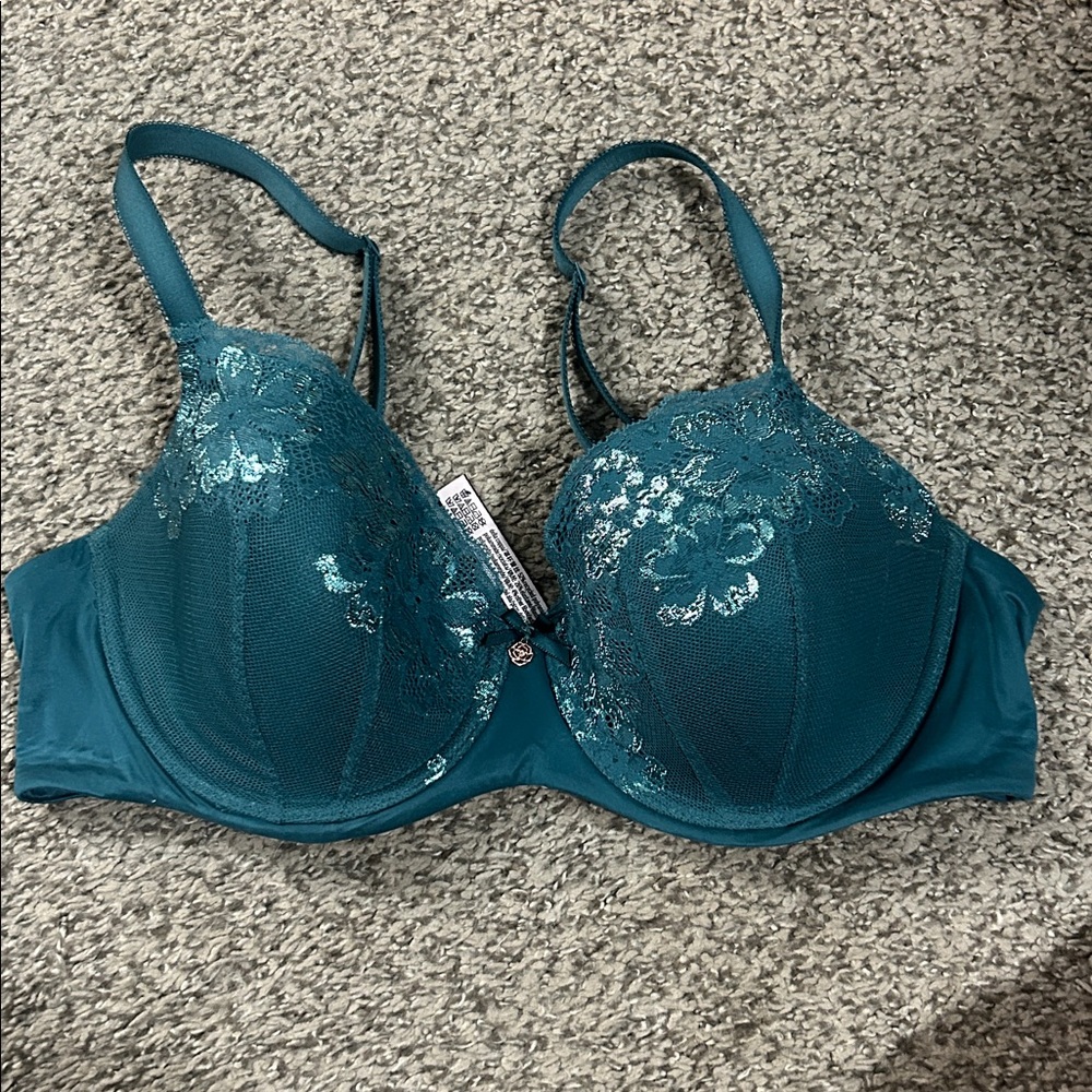 Victoria's Secret Teal Lace body by Victoria lined Demi bra